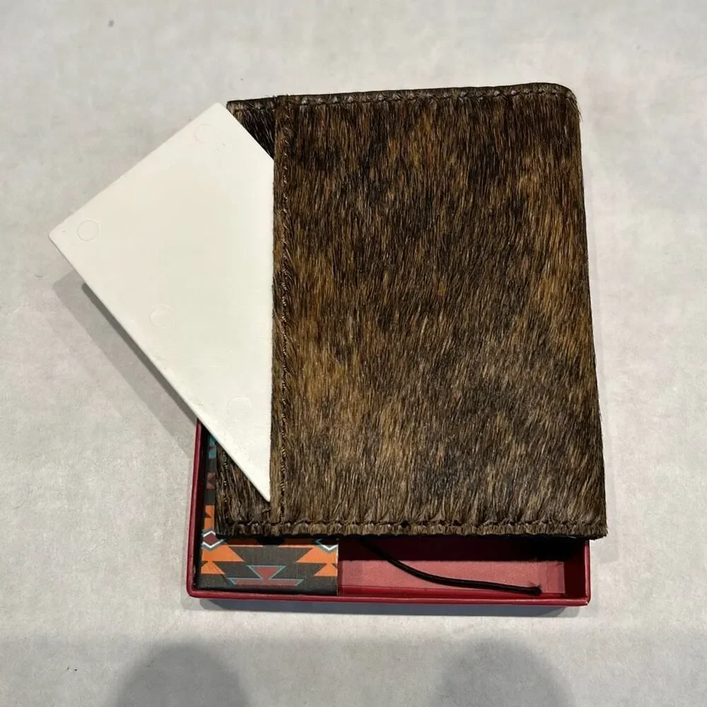 NEW Red Dirt Hat Co Logo Natural Brindle Hair On Leather Bifold Card Case Wallet